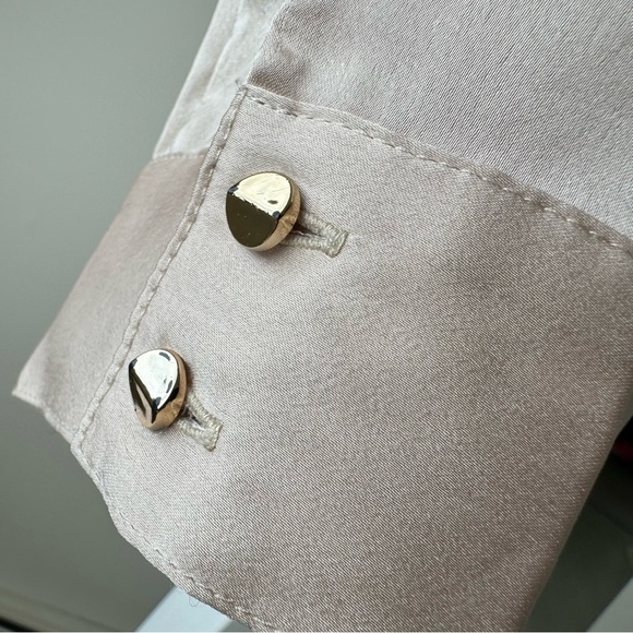 TRIBECA | Elegant Women Blouse - Picture 3 of 4